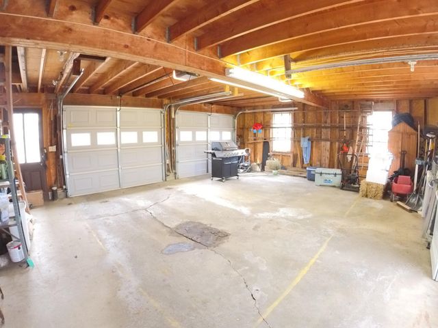 75 Autumn Street, Newport City, VT 05855