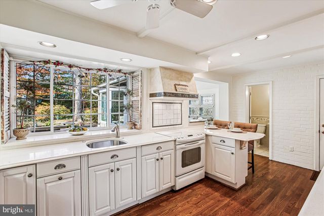 5112 LINETTE LN, Annandale, VA 22003