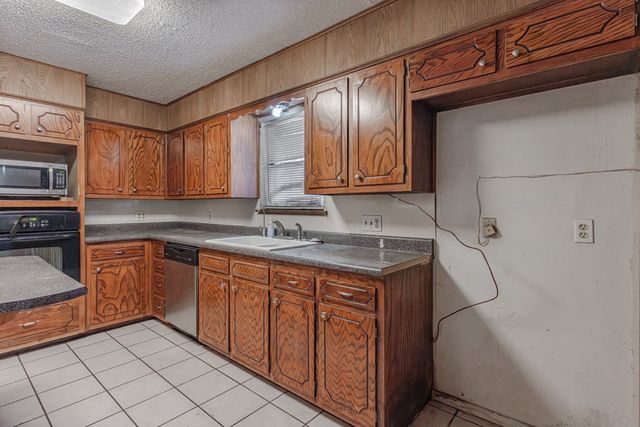 1420 Cimarron Ave, Odessa, TX 79761