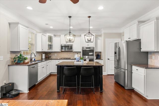 26 Wood Hollow Circle, Greer, SC 29650