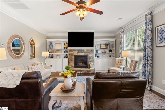26 Wood Hollow Circle, Greer, SC 29650