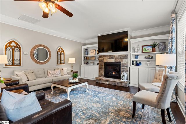 26 Wood Hollow Circle, Greer, SC 29650
