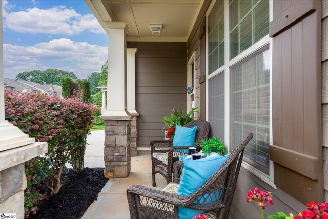 26 Wood Hollow Circle, Greer, SC 29650