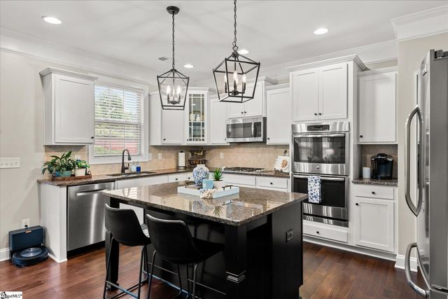 26 Wood Hollow Circle, Greer, SC 29650