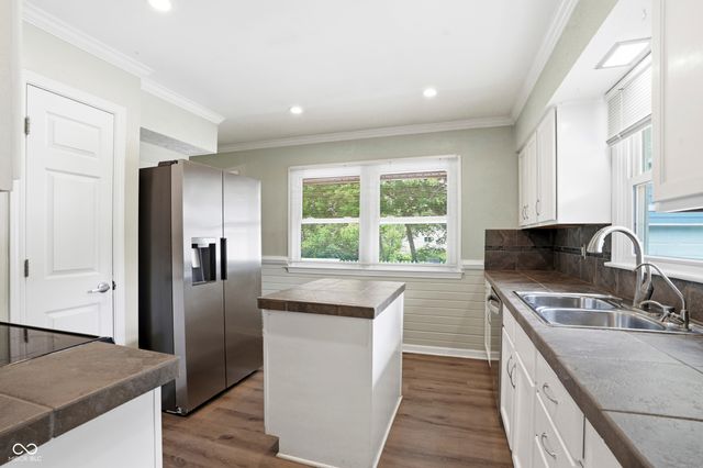 2530 Parr Drive, Indianapolis, IN 46220