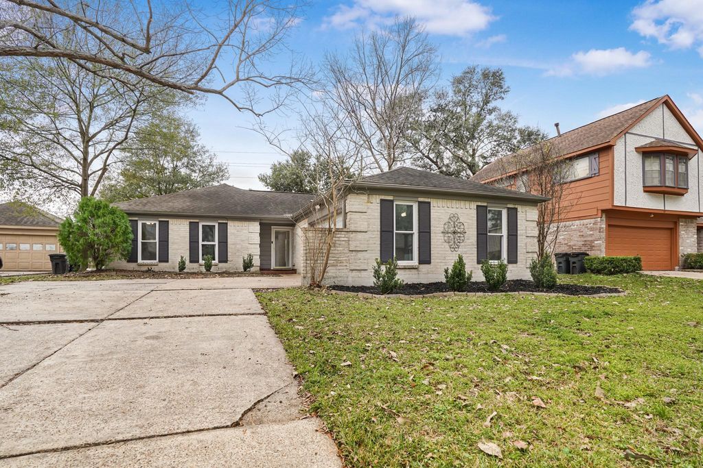 5710 Green Timbers Drive, Humble, TX 77346