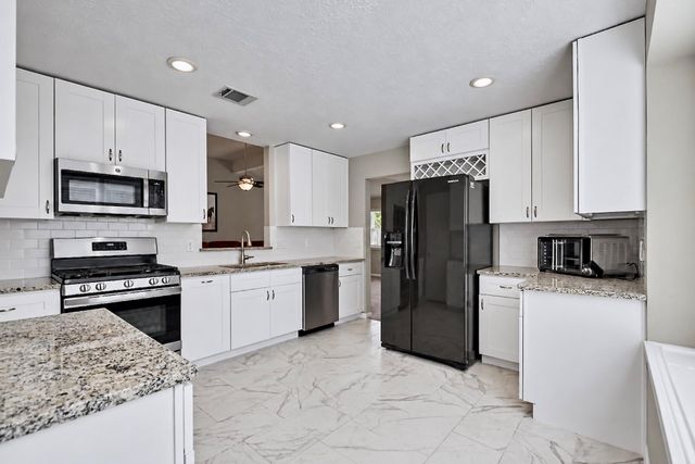 2419 Broken Elm Drive, Richmond, TX 77406