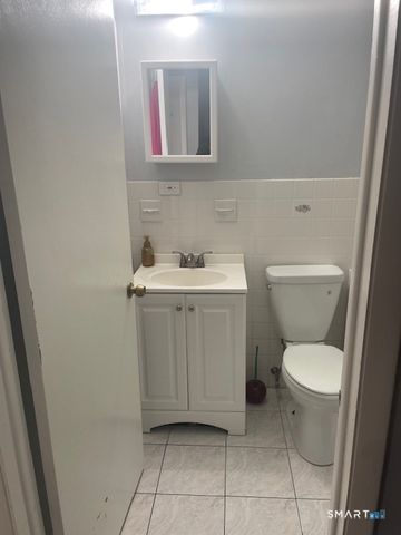 92 Glenstone Road, Waterbury, CT 06705