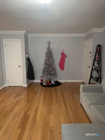 92 Glenstone Road, Waterbury, CT 06705