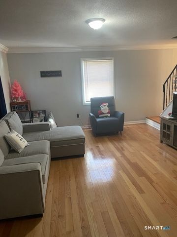 92 Glenstone Road, Waterbury, CT 06705