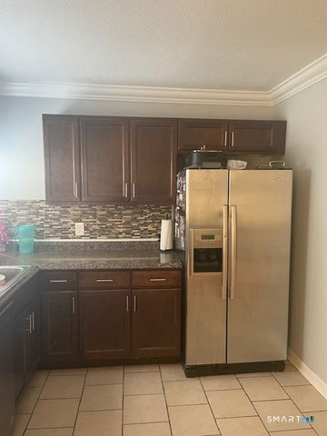 92 Glenstone Road, Waterbury, CT 06705