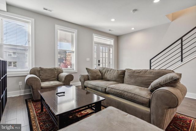 805-A JEFFERSON ST NW, Washington, DC 20011