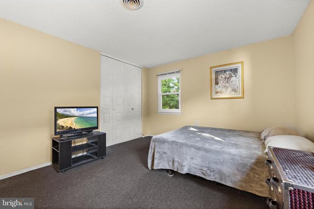 231 LEXINGTON DR, Little Egg Harbor Twp, NJ 08087