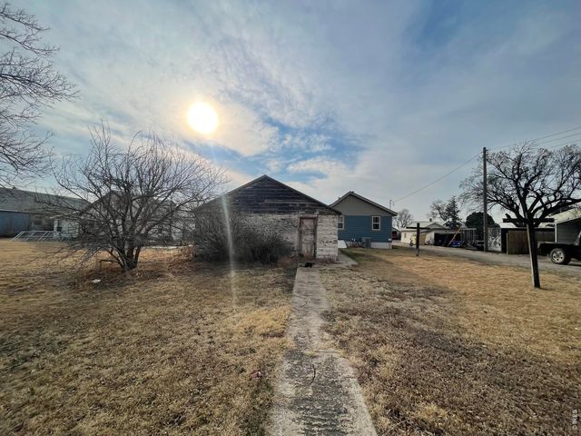 217 Nebraska Ave, Stratton, CO 80836