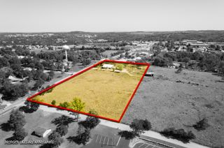 1490 State Highway Bb, Hollister, MO 65672