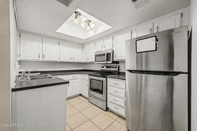 461 W HOLMES Avenue 283, Mesa, AZ 85210