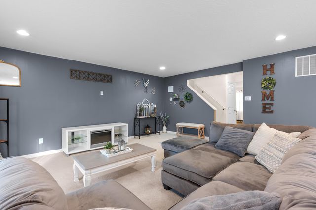 353 Kear Street, Lockbourne, OH 43137