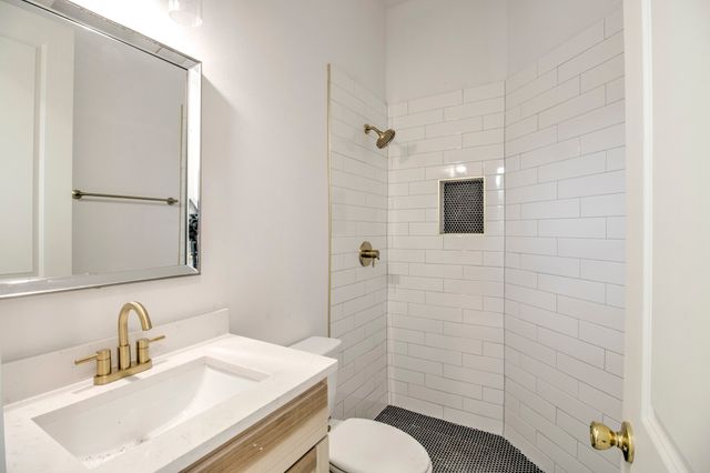 117 Mustang Springs Circle, Sunset, TX 76270