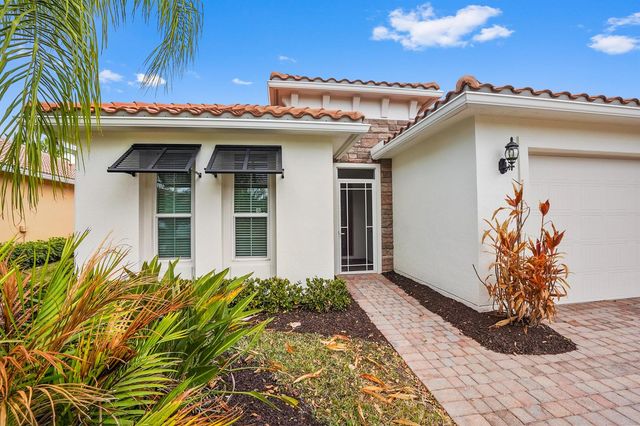 10139 SW Cypress Wood Court, Port St. Lucie, FL 34987