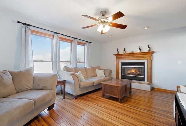 863 White Tail Bend, Manteno, IL 60950