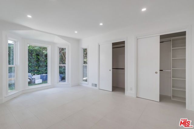 1318 S Longwood Avenue, Los Angeles, CA 90019