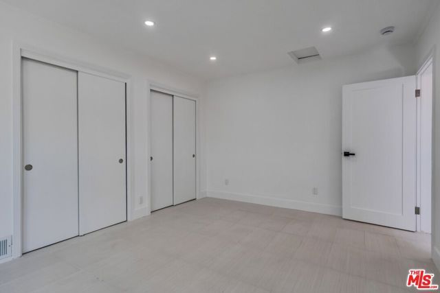 1318 S Longwood Avenue, Los Angeles, CA 90019