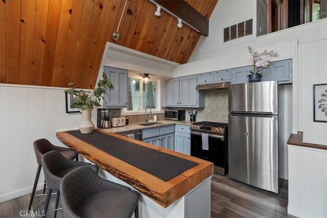 155 Birchwood, Lake Arrowhead, CA 92352