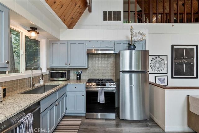 155 Birchwood, Lake Arrowhead, CA 92352