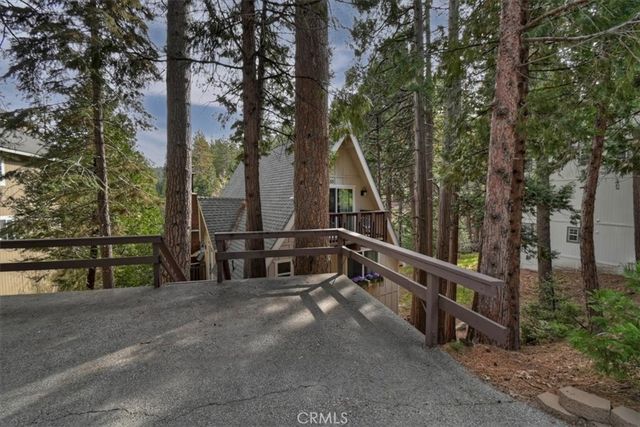155 Birchwood, Lake Arrowhead, CA 92352