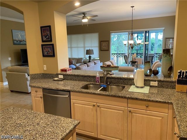 2662 Bolero DR 1002, Naples, FL 34109