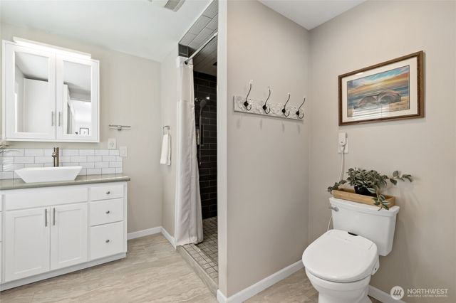 8105 44th Street W, University Place, WA 98466