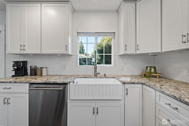 8105 44th Street W, University Place, WA 98466