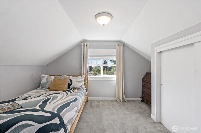 8105 44th Street W, University Place, WA 98466