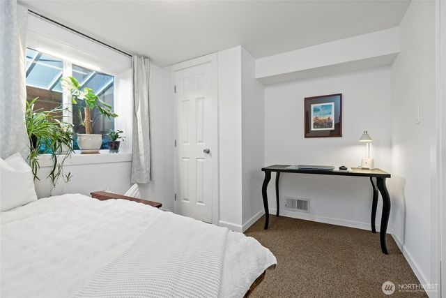 8105 44th Street W, University Place, WA 98466