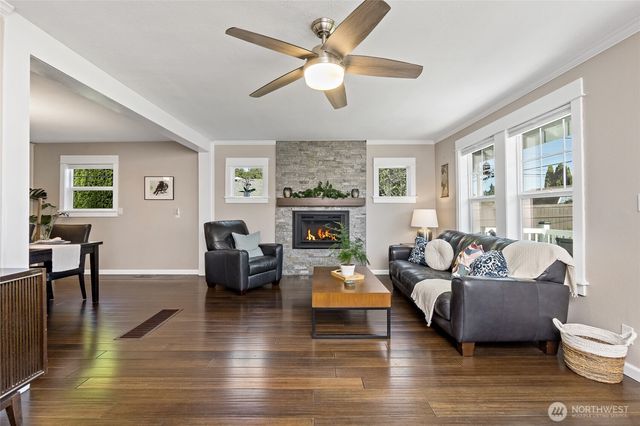 8105 44th Street W, University Place, WA 98466