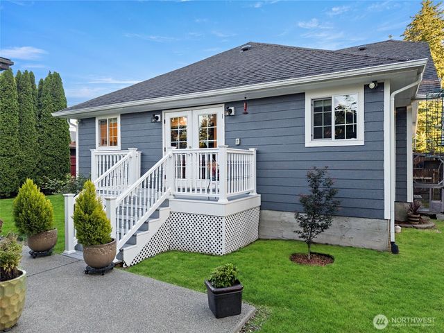 8105 44th Street W, University Place, WA 98466