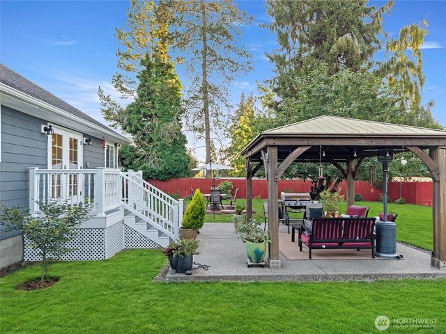 8105 44th Street W, University Place, WA 98466
