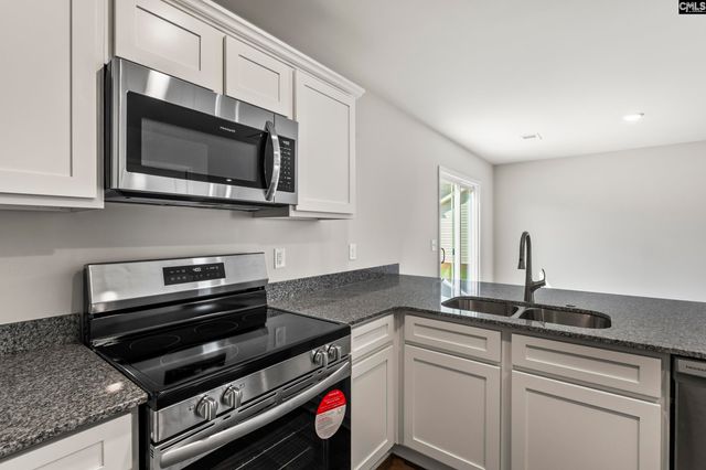 36 Harmon Road, Hopkins, SC 29061
