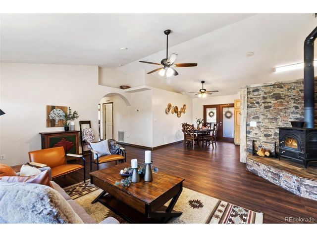 34 Fetlock Cir, Florissant, CO 80816
