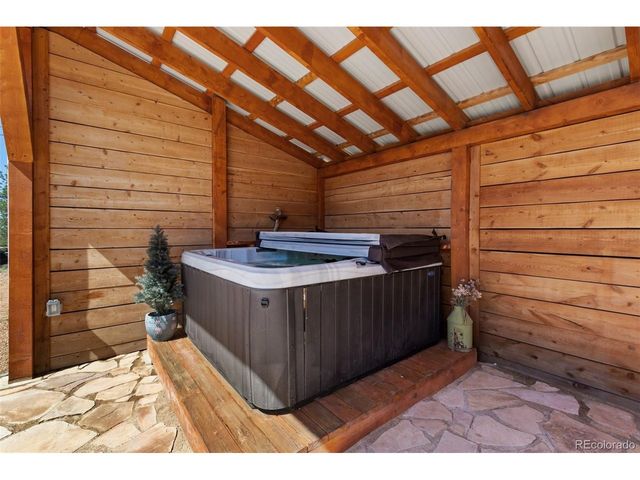 34 Fetlock Cir, Florissant, CO 80816