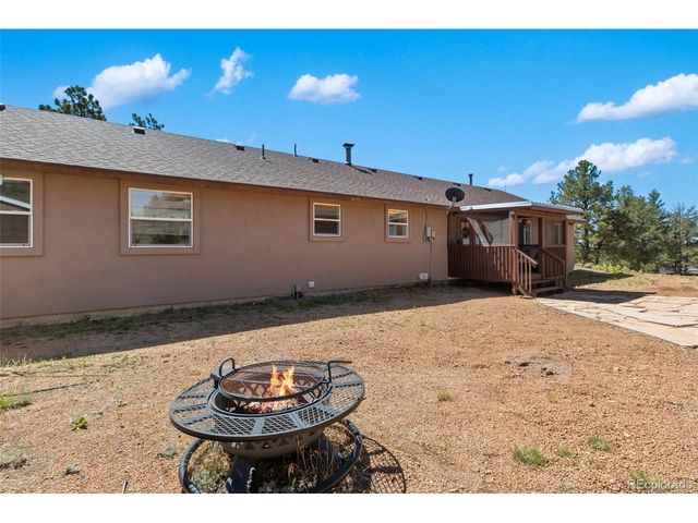 34 Fetlock Cir, Florissant, CO 80816