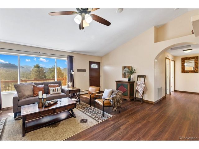 34 Fetlock Cir, Florissant, CO 80816