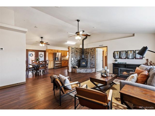 34 Fetlock Cir, Florissant, CO 80816