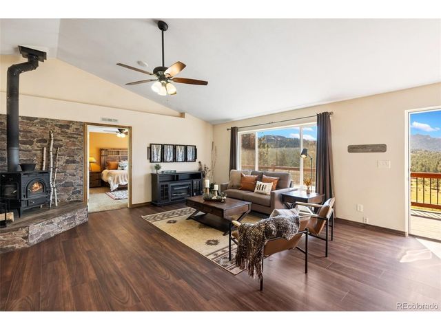 34 Fetlock Cir, Florissant, CO 80816