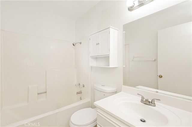 446 Fallingstar, Irvine, CA 92614