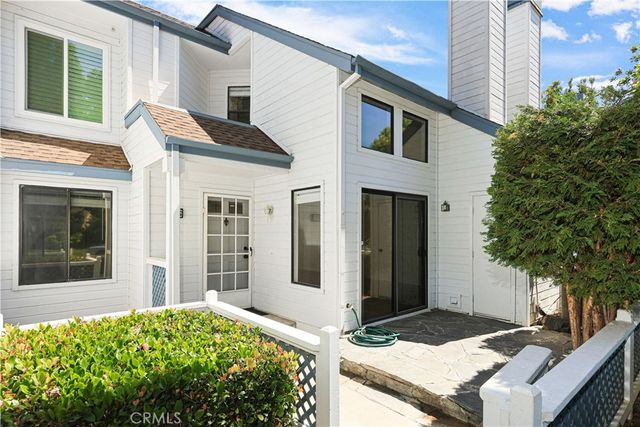 446 Fallingstar, Irvine, CA 92614