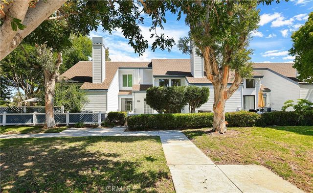 446 Fallingstar, Irvine, CA 92614