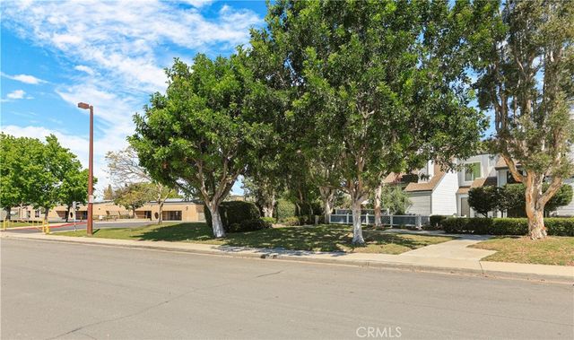 446 Fallingstar, Irvine, CA 92614