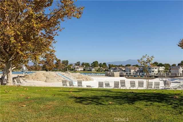 446 Fallingstar, Irvine, CA 92614