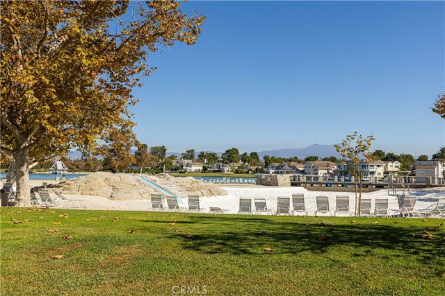 446 Fallingstar, Irvine, CA 92614